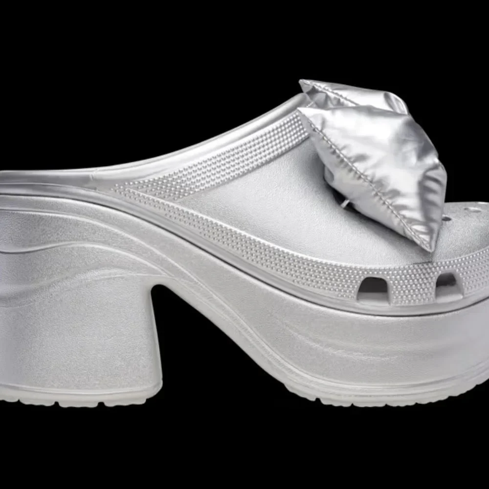 NEW. Siren Metallic Bow Clog - Picture 4 of 4